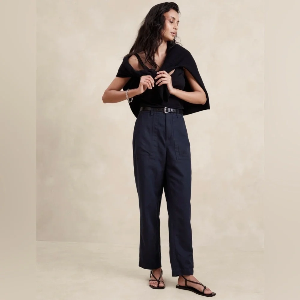 NWT! Banana Republic Navy Mya Cotton-Linen Cargo Pant - Size 12